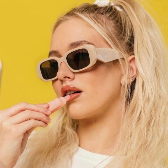 PRADA Symbole Rectangular Women's Sunglasses, PR 17WS - Picture 6 of 10